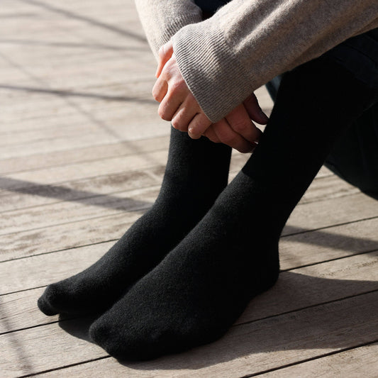 KLUE Merino wool socks black